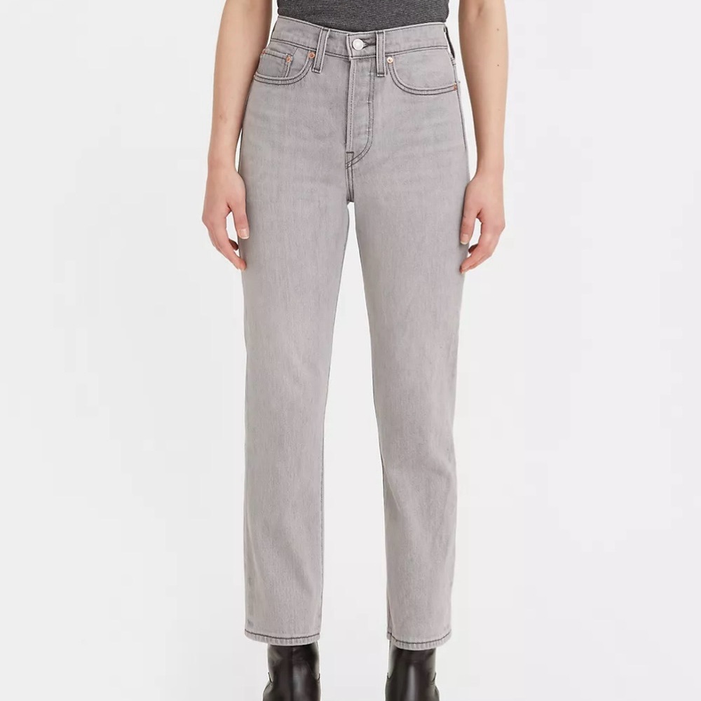 Levi’s NWT Gray Straight Fit Jeans Size 27